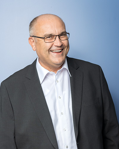 Das Bild zeigt bwd Vorstandsmitglied Herrn J. Schellinger